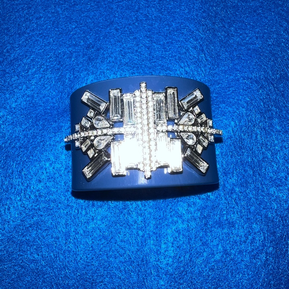 LIA SOPHIA Elysian Cuff Bracelet.   new in box.